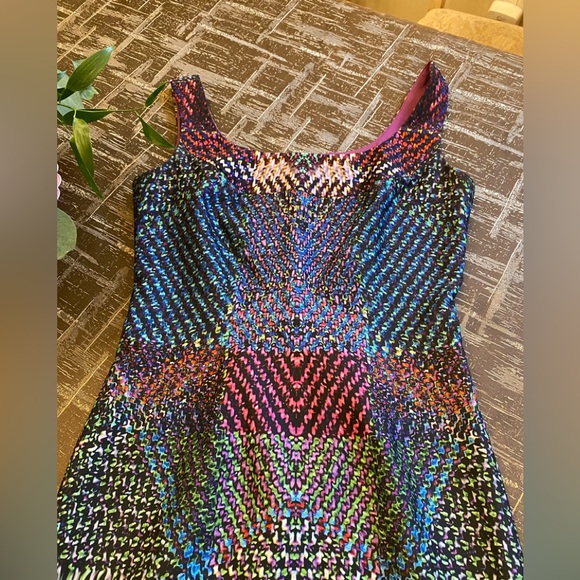 Women’s Muse size 2 dress - Picture 6 of 6